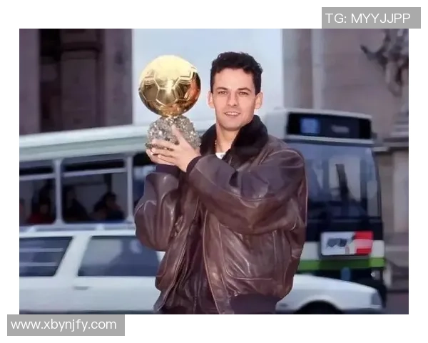 足球明星颁奖时刻精彩瞬间回顾视频合集让你重温荣耀时刻 足球明星颁奖时刻精彩瞬间回顾视频合集让你重温荣耀时刻